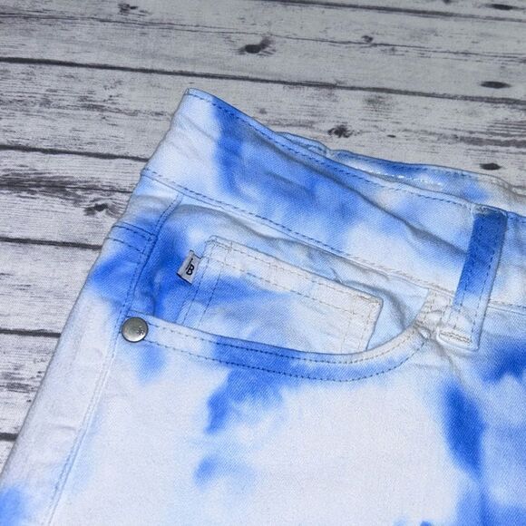 Judy Blue The Blues Tie Dye Denim Shorts - Picture 5 of 11